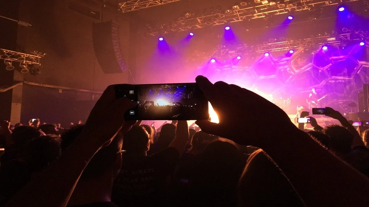 Ticket monopoly is illegal. Historic ruling against Ticketmaster and Live Nation.