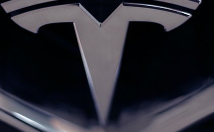 Tesla stocks in free fall: Musk's company in crisis