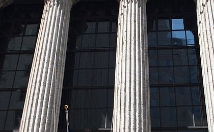 S&P 500 Futures Flat Near Record as Retail Sales Loom — What to Watch at the Open