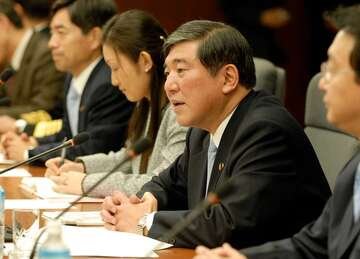 Yen plummets after Japan PM Ishiba changes mind on rate policy