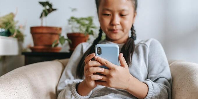 China limits phone use for children, sends markets on downward spiral