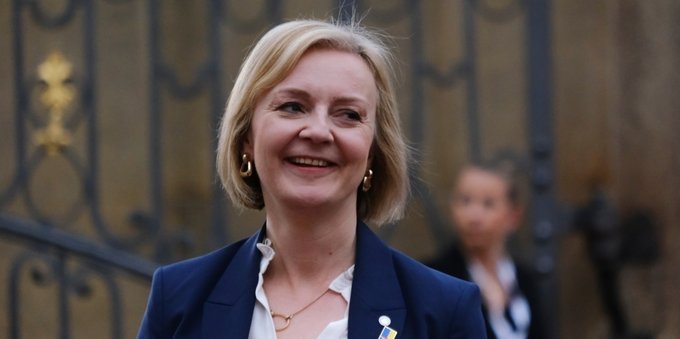 UK government is falling apart, another Liz Truss minister resigns