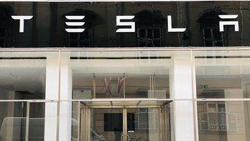 For Warren Buffett's right-hand man, this company will win the EV race