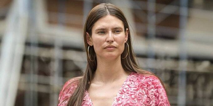 Who is Bianca Balti and how much does she earn?