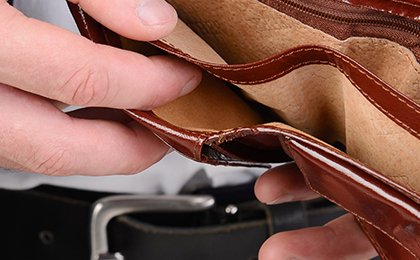 Insight: Americans are running out of money, halting US economic resilience