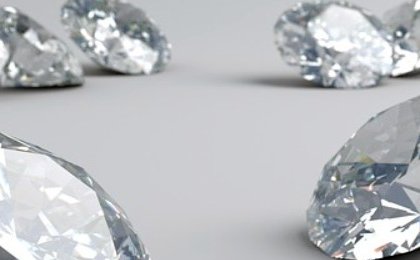 Diamond market shows serious cracks from man-made stones
