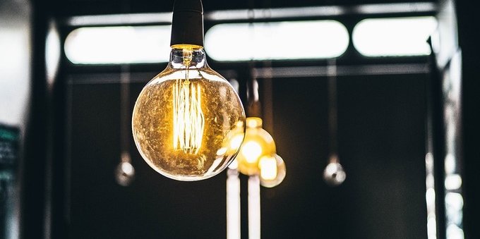 Electricity consumption drops as world economy falls into recession