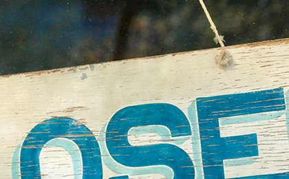 US firms collapsing because of high interest rates, will the Fed stop tightening?