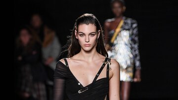 Who is Vittoria Ceretti, the Italian top model engaged to Leonardo DiCaprio, and how much does she earn?