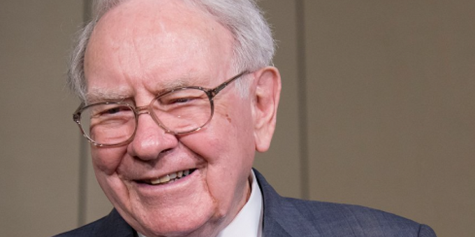 Warren Buffett Speaks Out on <span class="caps">AI</span> at Investors' Meeting