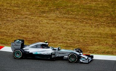 How much does Kimi Antonelli, the Italian driver who won his first Formula One Grand Prix, earn?