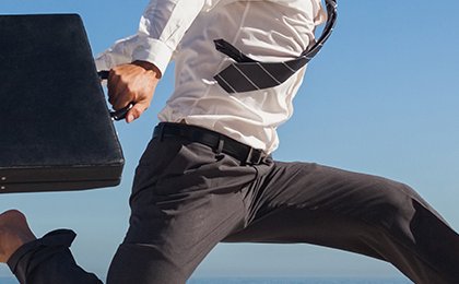 US consumer confidence grows on backdrop of high inflation, interest rates