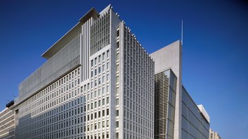 Italy GDP: IMF cuts 2025 growth estimates. The outlook on debt and deficit