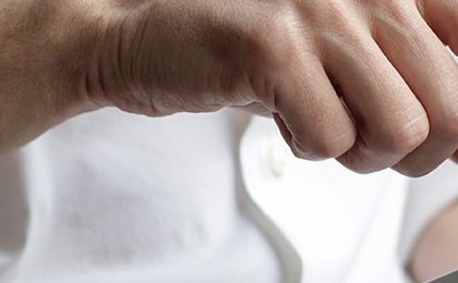 If you use your smartphone too much, you have more wrinkles and pimples, according to science