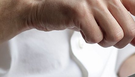 If you use your smartphone too much, you have more wrinkles and pimples, according to science