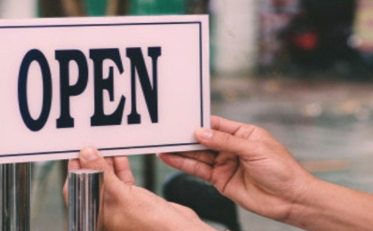 What is retail and how does it work in commerce?