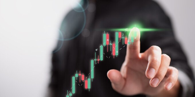 Value vs Growth Stocks: which should you buy today?