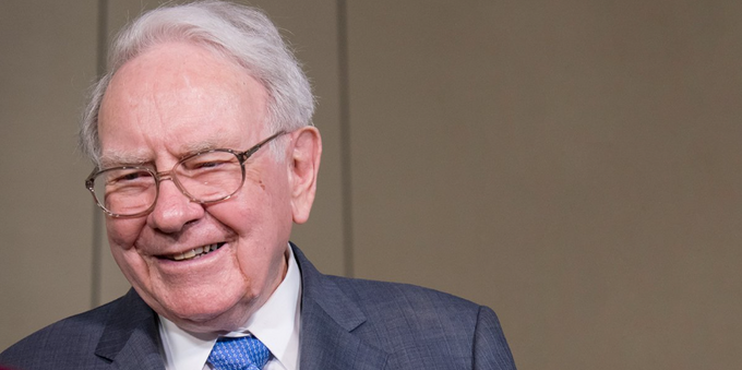 How Much Does Warren Buffett Make? The Billionaire Investor's Net Worth