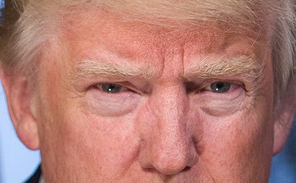 Donald Trump publishes Tax Returns, showing Massive Irregularities