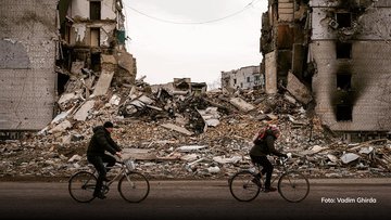 Ukraine civilians forced to join Russia in fake Referendum