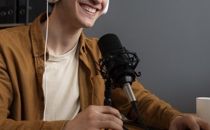 How to Make Money with Podcasts and How Much You Monetize