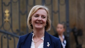 UK government is falling apart, another Liz Truss minister resigns
