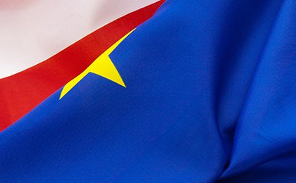 US avoids recession thanks to massive inflation drop as EU crisis worsens