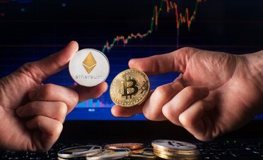 Is a storm brewing for Ethereum? It could plunge 25% or surge 130%