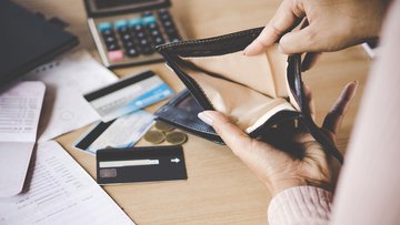 Why bank notes are the best worst investment around