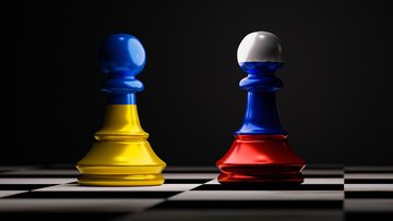 Bakhmut starts to Crack, Russian waves are testing Ukraine's strength