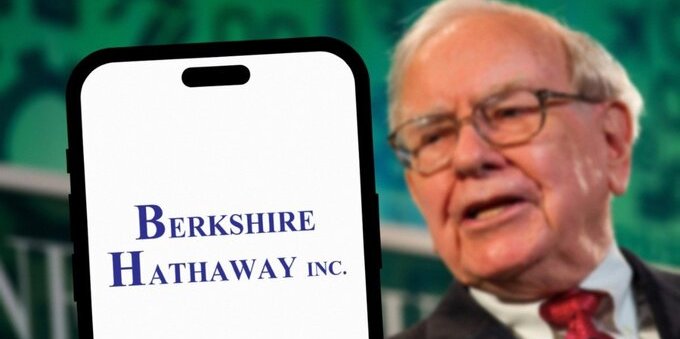 Warren Buffett's Bold Moves: The Stocks He Just Bought and His 2025 Strategy