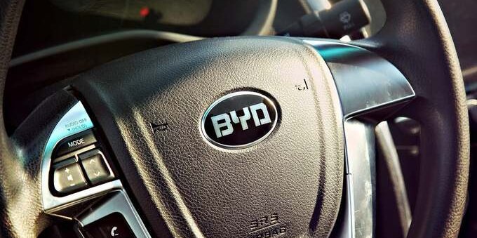 BYD, sales decline for the first time since 2020