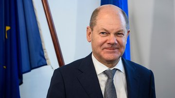 Scholz rebukes UniCredit takeover of major German bank