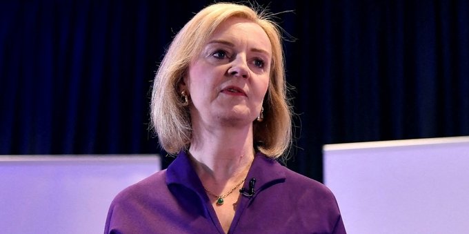 Liz Truss broke the worst possible record. Now UK awaits new Prime Minister