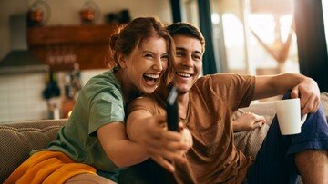 How to connect smartphone to TV? 5 quick and easy ways