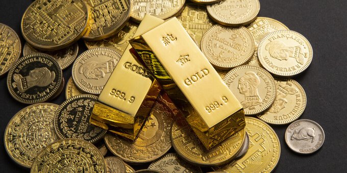 Wealthy investors help drive surging demand for gold