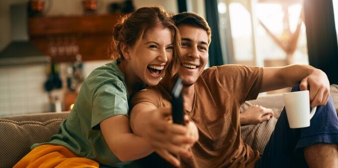 How to connect smartphone to TV? 5 quick and easy ways