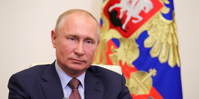 Putin bans Oil Sales to G7 countries, a Double-edge Sword?