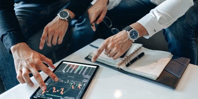 The cash position the Bond King recommends to protect your portfolio