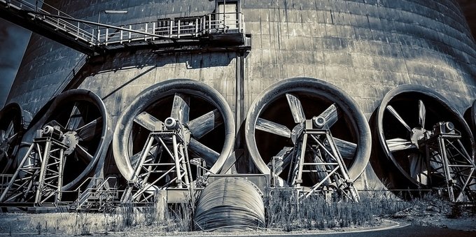 China's industry reports growth as West fears overproduction