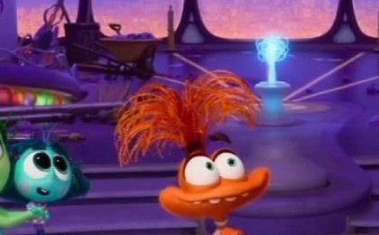 How to customize WhatsApp with Inside Out 2 characters