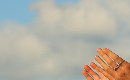 How to Invest in the Metaverse