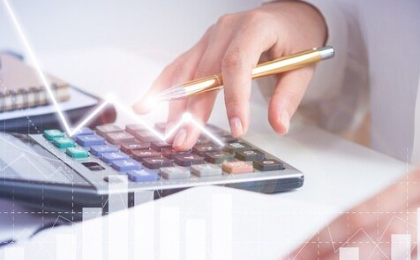 Where is the U.S. Recession? The Great Yield Curve Debate