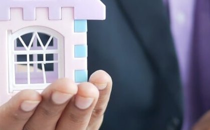 From €2,650 to €23,000 per square meter: where does it still pay to buy an apartment in a European city center?