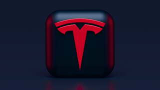 Tesla Q3 earnings: stock slides over 3% as auto revenue falls and Musk deflects on a SpaceX merger