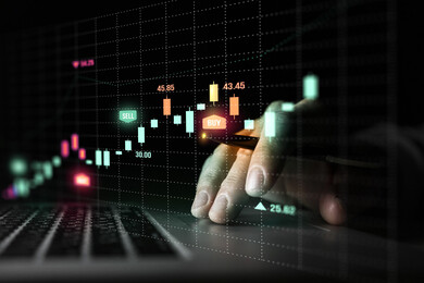 3 Warren Buffett stocks to buy and hold for 10+ years