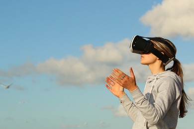 How to Invest in the Metaverse