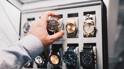 Luxury stocks, 2 shares to sell in 2024