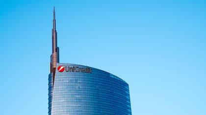 UniCredit stock in focus: will Germany sell its 12.7% Commerzbank stake to Orcel?
