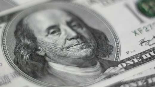 The dollar snaps four weeks of gains after Warsh: October now hinges on the Fed and the ECB, 24 hours apart